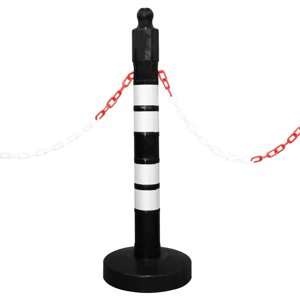 Delineator Post With Chain Hole