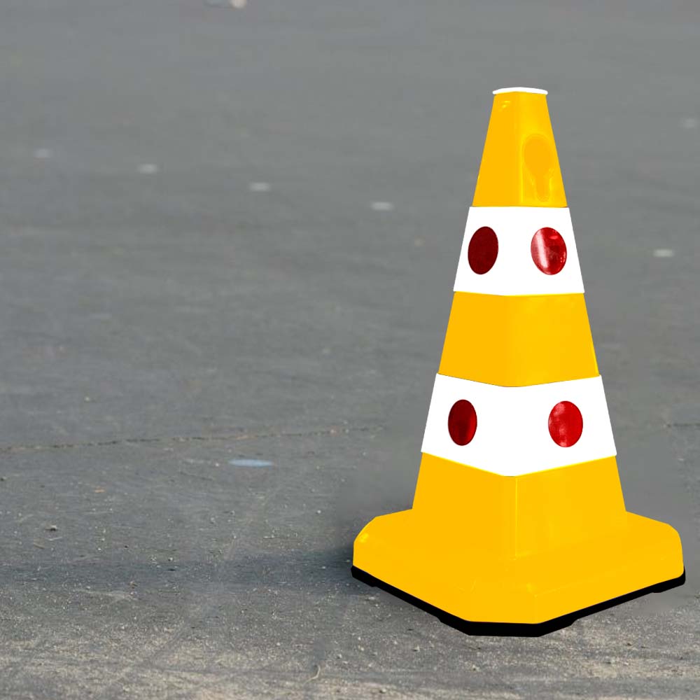 Unbreakable Safety Traffic Cone 620 MM with Cat-Eyes Lenses