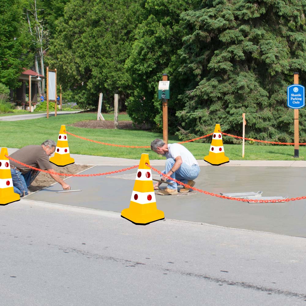 Unbreakable Safety Traffic Cone 620 MM with Cat-Eyes Lenses