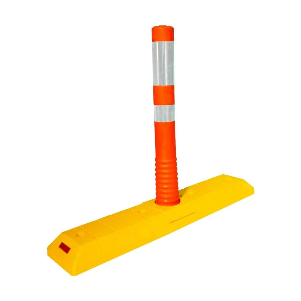 traffic separator with delineator