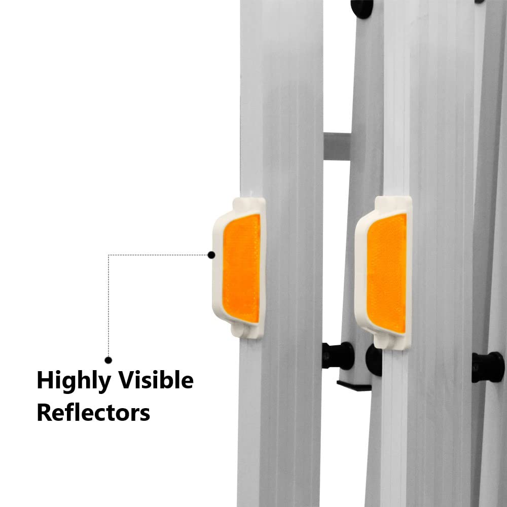 Traffic Safety Barrier With Reflectors