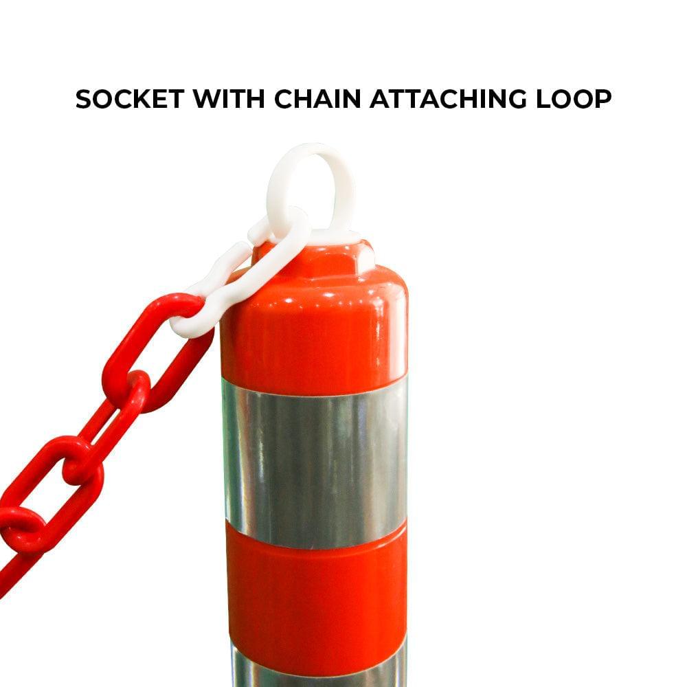 Delineator Post With Chain Attachable
