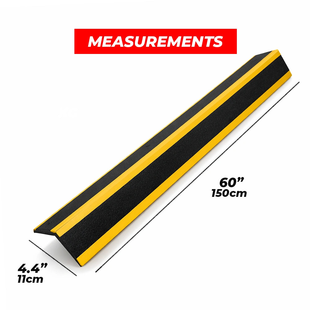 A yellow and black striped corner 